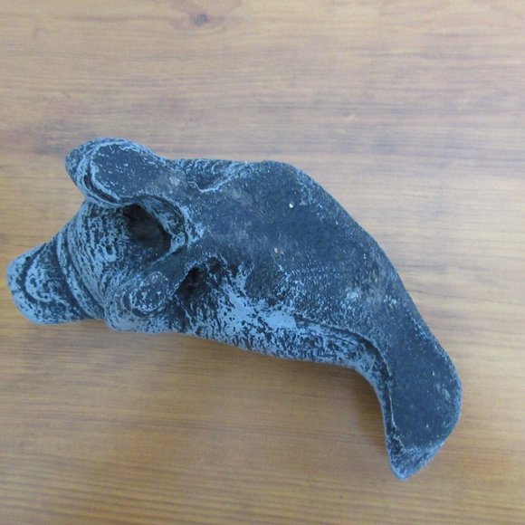 Manatee Sea Cow Statue Figure Hand Painted Gray 8” x 3.5” x 3.5” Heavy 2.5 lbs. - Picture 6 of 7